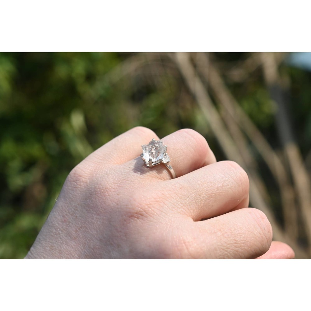 Simple Engagement Ring, Raw Gemstone Jewelry, White Raw Diamond Engageme… - Picture 3 of 3